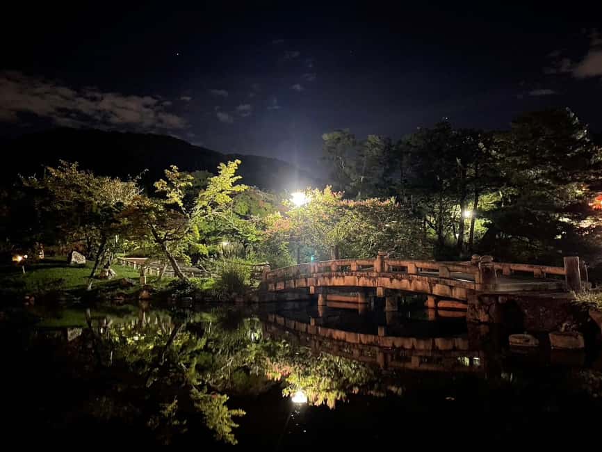 Kyoto: Gion & Geisha District Night Time Walking Tour - Maruyama Park: a pause that makes the streets feel even older