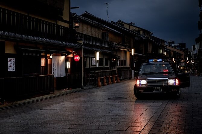 Kyoto Gion Geisha District Walking Tour - The Stories of Geisha - Getting started at Ben’s Cookies Kyoto Shijo