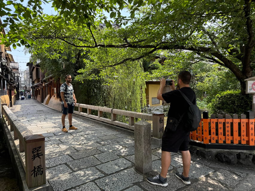 Kyoto: Gion Geisha District & Yasaka Shrine Walking Tour - Price and value: $38 for 90 minutes is about the guide, not the scenery