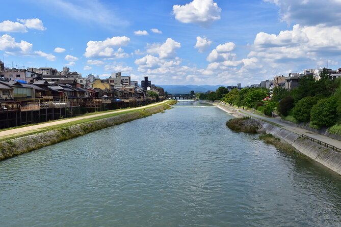 Kyoto Gion Historical Walking Tour - Tatsumi Bridge and Gion shibashi: the gateway feeling of Kyoto