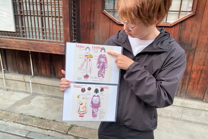 Kyoto: Gion Magical Night Walking Tour - Gionmachi Minamigawa: spotting maiko and geiko politely