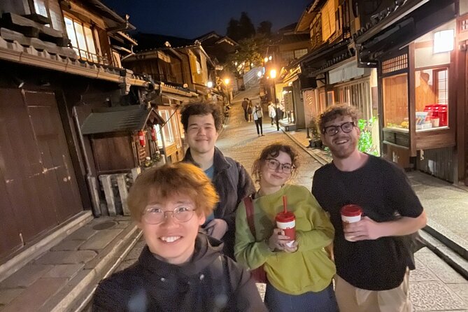 Kyoto: Gion Magical Night Walking Tour - Sannenzaka Ninenzaka lanes to Yasaka Pagoda views