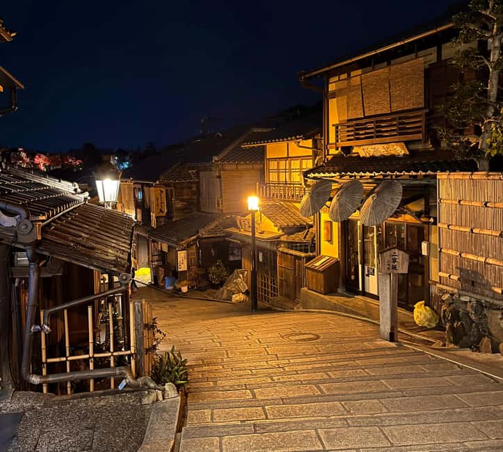 Kyoto: Gion Magical Night Walking Tour with Geisha Trivia - Photography service: how to get better night photos without slowing down