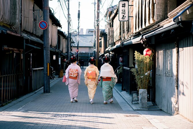 Kyoto Gion Morning Walk: Zen, Temples, Geisha District & Secrets - Meeting point, timing, and what 4 hours 30 minutes actually means