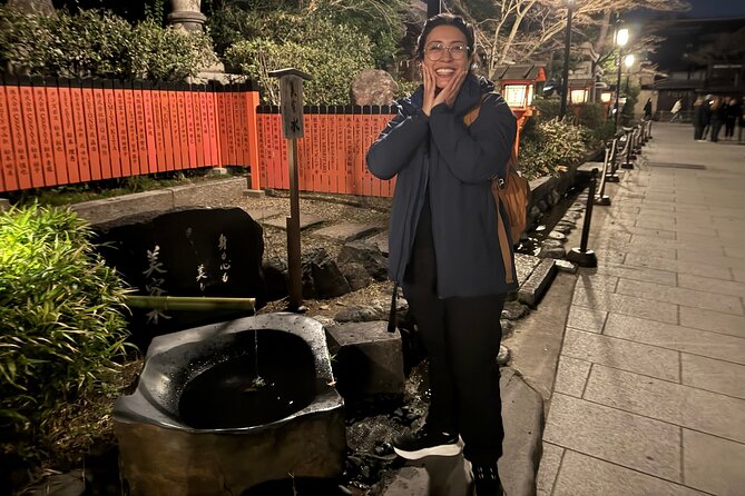 Kyoto Gion Night Tour: Discover Geisha District and Hidden Gems - Gion District Stroll: Machiya Houses and Old Kyoto Mood