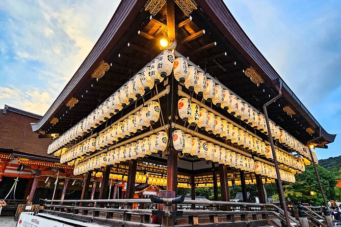 Kyoto Gion Night Walk & Geisha District Guided Tour - Stop 1: Gion at night—lanterns, teahouses, and the rhythm of the district