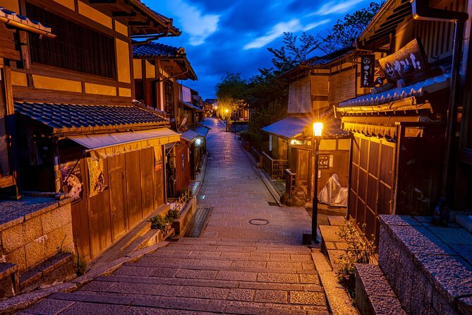 Kyoto: Gion Night Walking Tour with Geisha Insight - Why Gion nights make sense for this tour