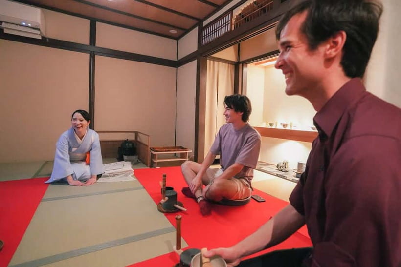 Kyoto Gion Tea ceremony & Wabi-sabi Walking Tour - Getting started at Gion-Shijo: the first 30 minutes set the tempo