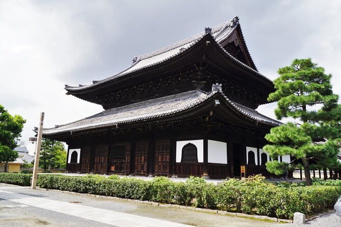 Kyoto Gion Walking Tour for First Time Visitors - Stop 4: Hōkan-ji (Yasaka Pagoda) for iconic street-level views