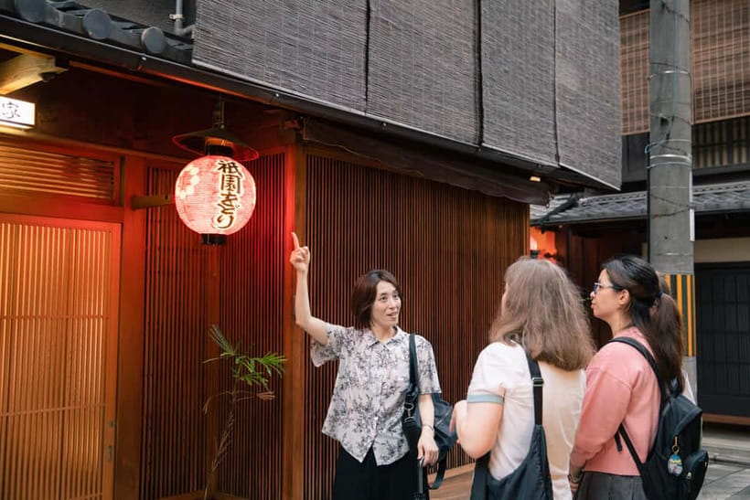 Kyoto: Gion World of the Geisha Guided Walking Tour - Kyoto’s Gion Geisha tour: why this route works