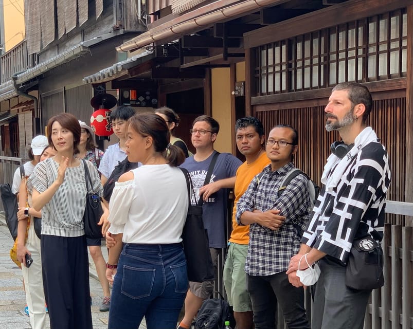 Kyoto: Gion World of the Geisha Guided Walking Tour - Gion walking time (80 minutes): Maiko, Geiko, and Kagai stories