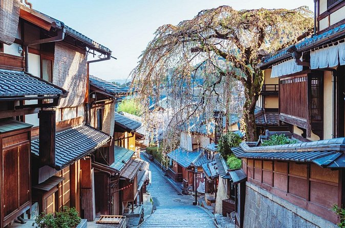 Kyoto Higashiyama Walking Private Tour - Sannenzaka Slopes to Kiyomizu-dera Temple: The UNESCO Finale