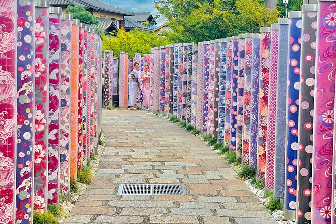 Kyoto Highlights Private Car Day Tour with English Speaking Guide - Gion Walk: Traditional Streets and Possible Maiko Sightlines
