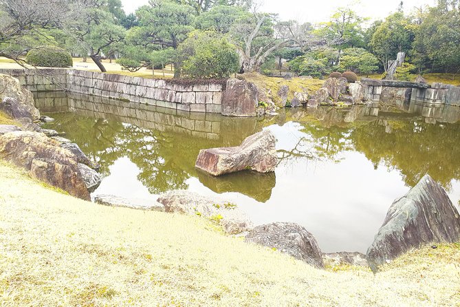 Kyoto Imperial Palace and Nijo Castle Walking Tour - Stop 2: Nishiki Market for Shopping, Snacks, and Quick Culture