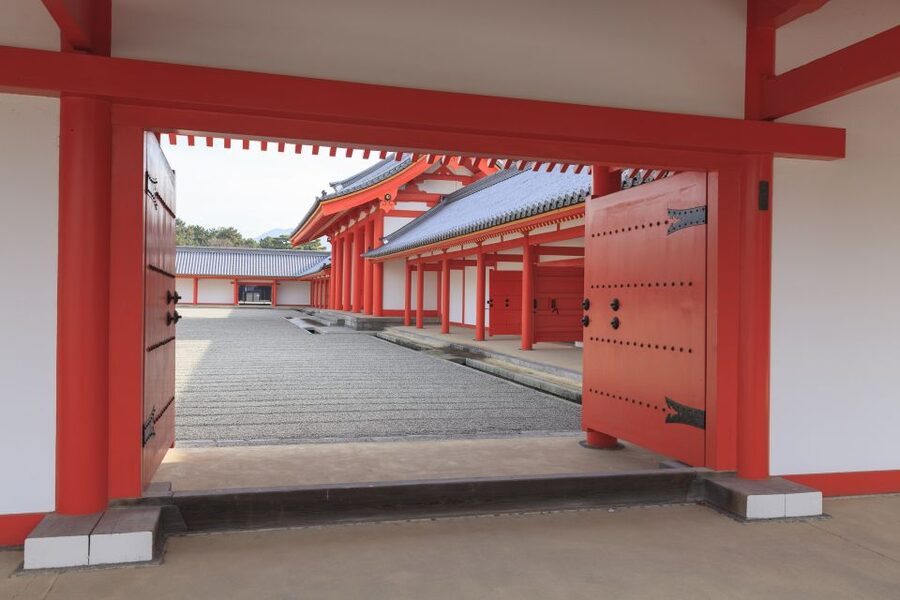 Kyoto: Imperial Palace & Nijo Castle Guided Walking Tour - Kyoto Imperial Palace: Architecture, Gardens, and the Emperor’s Residence Feeling