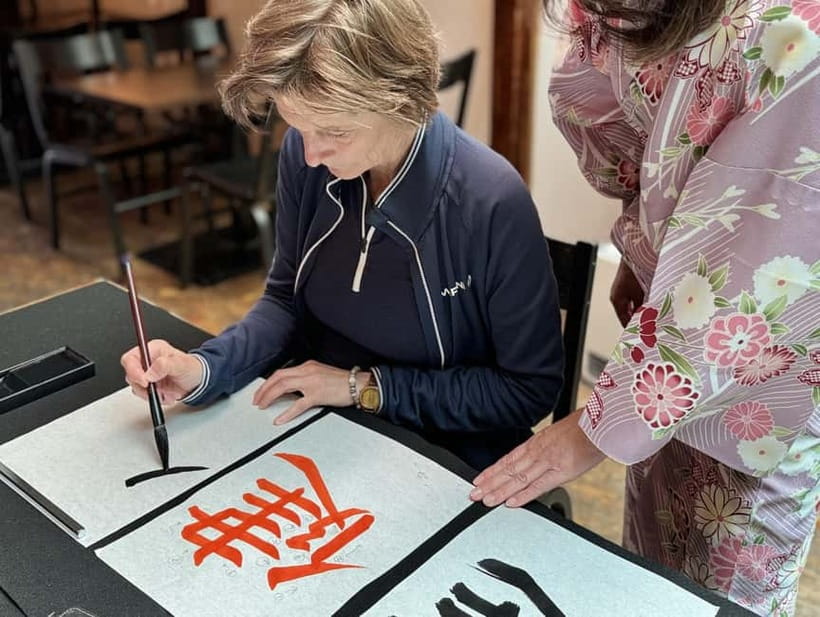Kyoto: Japanese Calligraphy Workshop - Brush strokes and kanji: what you learn as a beginner