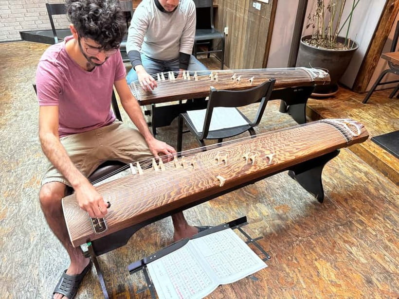 Kyoto: Japanese Koto Musical Instrument Class - Small group lessons: why the instruction feels approachable