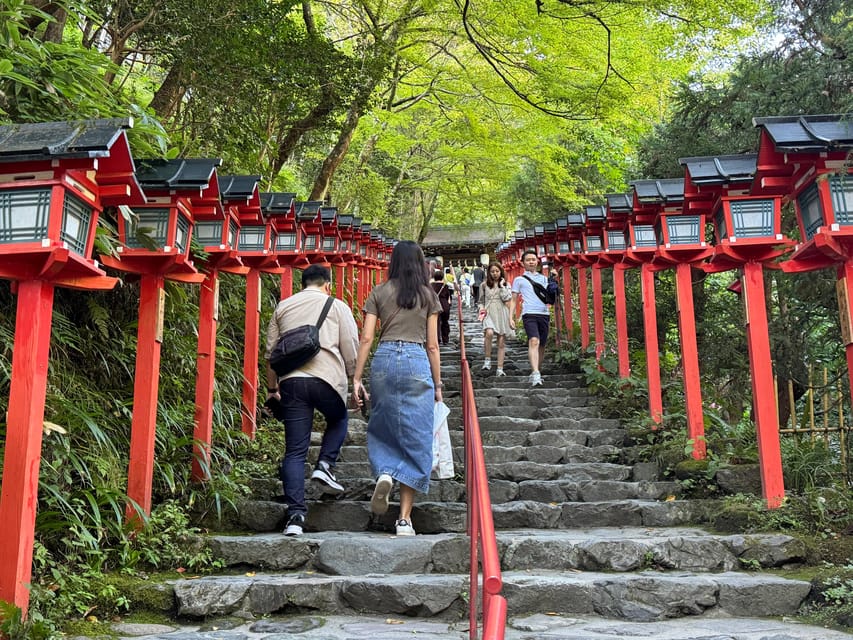 Kyoto: Kifune Shrine and the Sacred Kifune Valley Day Trip - Kifune Shrine main visit: quiet forest paths and a focused look