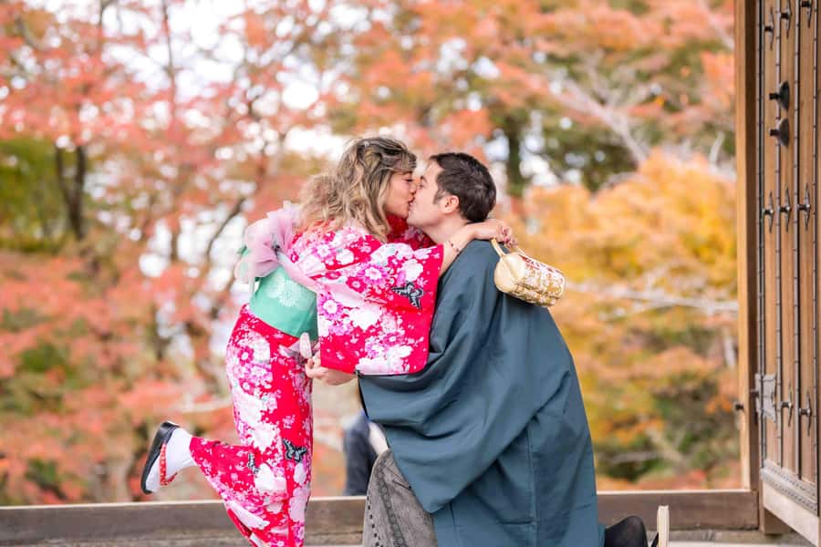 Kyoto Kimono Professional Photoshoot - Option A: 30 minutes in a 100-year machiya townhouse (Oike Bettei)