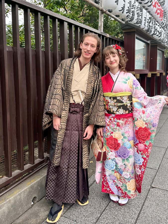 Kyoto: Kimono Rental Traditional Experience at Wargo in Gion - Getting Dressed at Wargo: Staff Help, Timing, and What You’ll Actually Wear