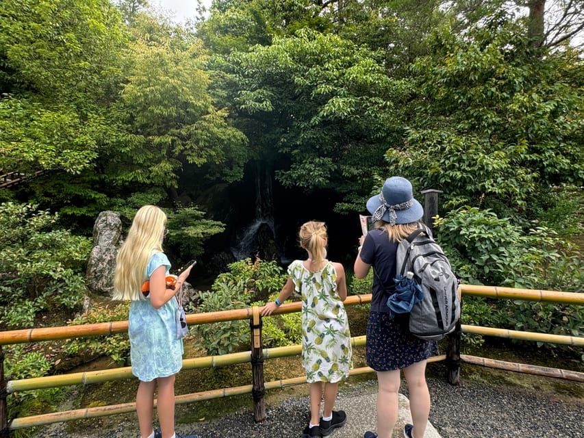 Kyoto: Kinkakuji, Golden Pavilion Guided Tour - Crowds and photos: how to get the reflection shots without losing your cool