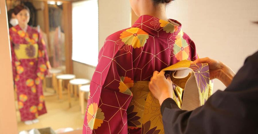 Kyoto : Kiyomizu-dera Temple : kimono and Indoor photo shoot - What photos cost extra: staying in control of your budget