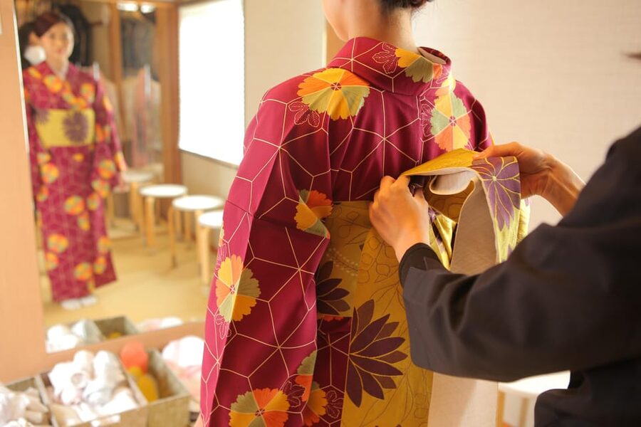 Kyoto : Kiyomizu-dera Temple : kimono and Indoor photo shoot - Should you book this Kyoto Kiyomizu-dera kimono + indoor photo shoot?