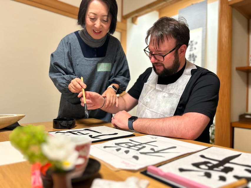 Kyoto: Local Home Visit and Japanese Calligraphy Class - The 1-hour structure: what happens from first hello to finished artwork