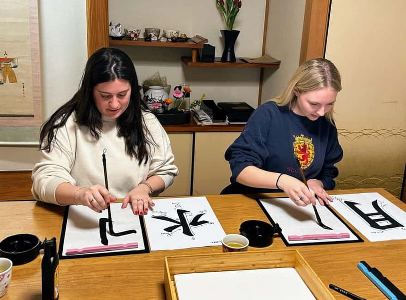Kyoto: Local Home Visit and Japanese Calligraphy Class - Home-visit etiquette: socks, indoor shoes rules, and comfort
