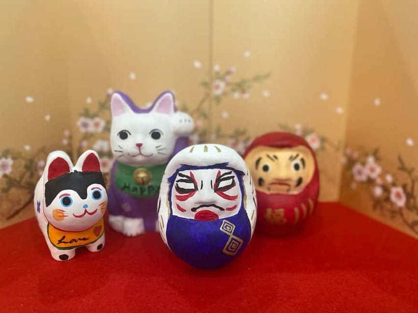 Kyoto: Make Your Own "Daruma" Craft & Painting Workshop - Entering the renovated craft shop in central Kyoto