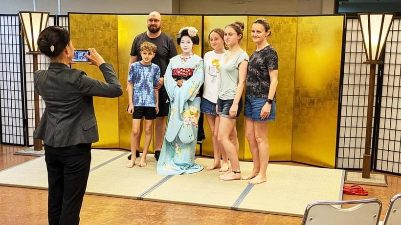 Kyoto: Meet-and-Greet, Maiko Show and Experience - Price and Logistics: Is $44 for 45 Minutes Good Value?