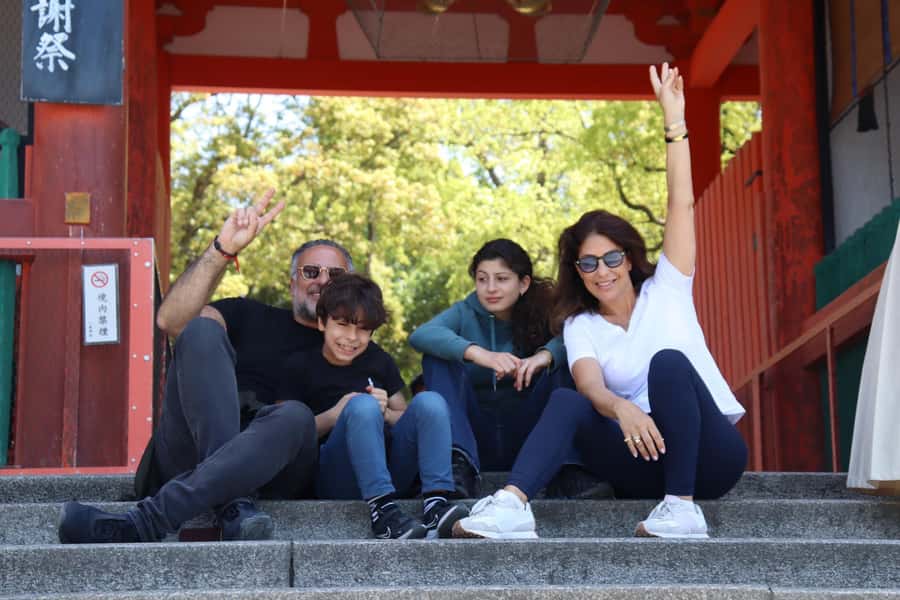 Kyoto Morning Highlights Tour: Fushimi, Kiyomizu-dera & Gion - Kiyomizu-dera without the late-morning chaos