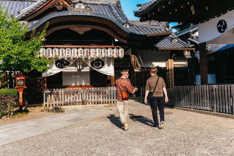 Kyoto Night All-Inclusive Eats and Streets, Gion and Beyond - Drinks included: how to pace the night without losing your group