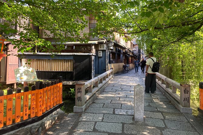 Kyoto Night Food Tour Explore Kiyamachi's Culinary Delights - What to watch for on the walk: comfort, pacing, and smoke