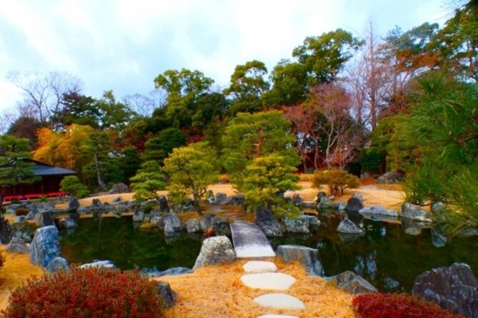 Kyoto: Nijo Castle World Heritage Guided Tour with Admission - Entering Nijo Castle with a Guide: What You Gain Immediately