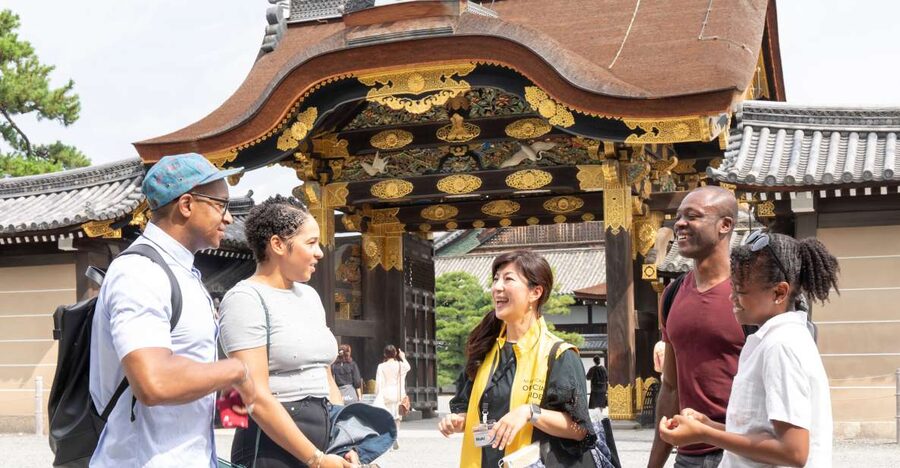 Kyoto: Nijo-jo Castle and Ninomaru Palace Guided Tour - Why Nijo-jo still feels like political power, not a museum