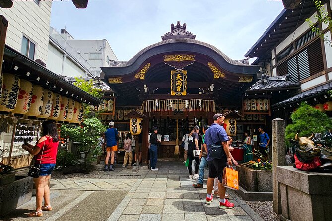 Kyoto Nishiki Market & Depachika: 2-hours Food Tour with a Local - Why Nishiki Market + Depachika is a great Kyoto food combo