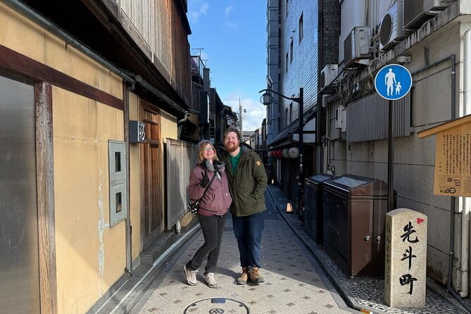 Kyoto Nishiki Market Street Food Tour - Crowd Reality: Enjoy the Market Without Getting Stressed