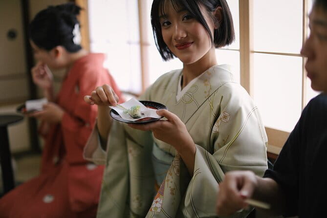 Kyoto Nishiki Market Street Food Tour - Photos Included: A Small Add-On That Helps