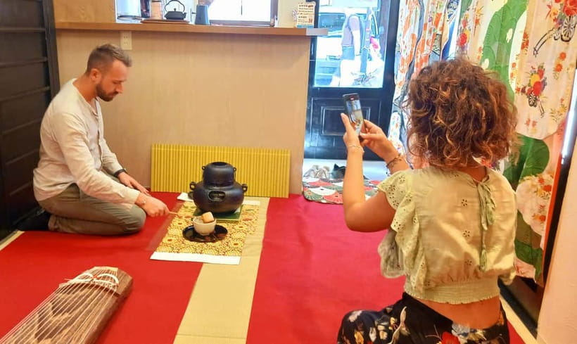 Kyoto: Nishiki Market Tea Ceremony with Koto Performance - Optional Add-On: Koto-Playing Experience