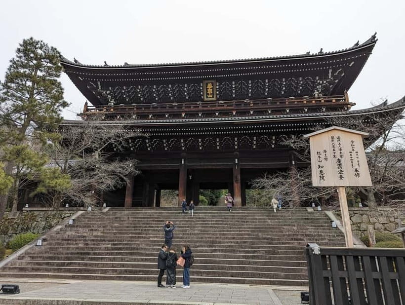 Kyoto: Personalize, private tour (3h, 5h, 8h) [W/Car Option] - Getting the most out of your guide: Jose, religion context, and local navigation
