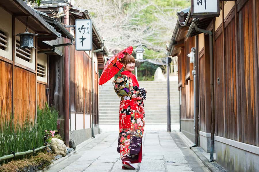 Kyoto: Premium Kimono Rental for 1 day to stroll around - Why a Premium Furisode or Montsuki Hakama Makes Kyoto Different