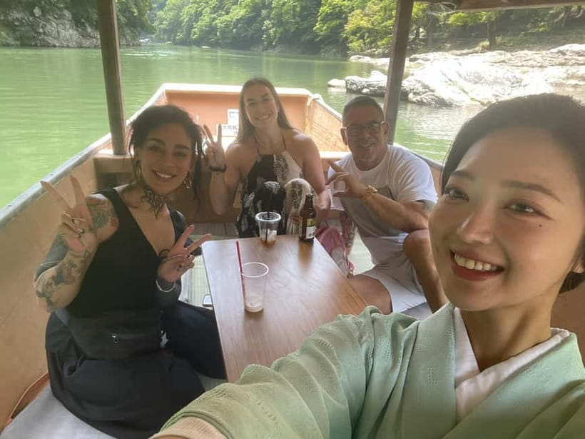 Kyoto: Private Boat Cruise with Shamisen and Games - What to expect during the hour (timeline in plain language)
