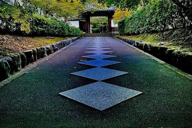 Kyoto Private Customizable Sightseeing Tour by Car-up to 9 people - Nijo Castle: a complete castle complex, timed right for groups