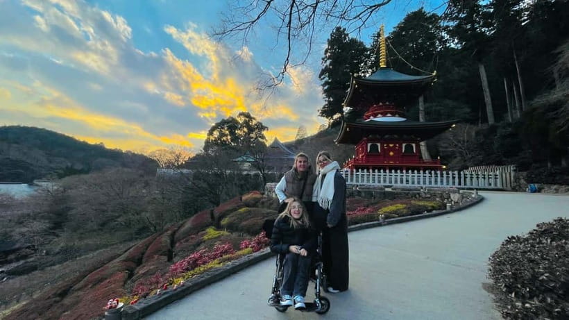 Kyoto: Private Customized Tour With English Speaking Guide - Gion’s preserved lanes: portraits without the worst crush