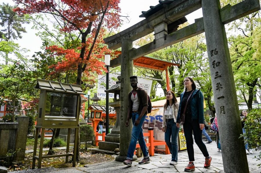 Kyoto: Private Customized Walking Tour with a Local Insider - Food Stops: How Insider Advice Saves You Time and Money