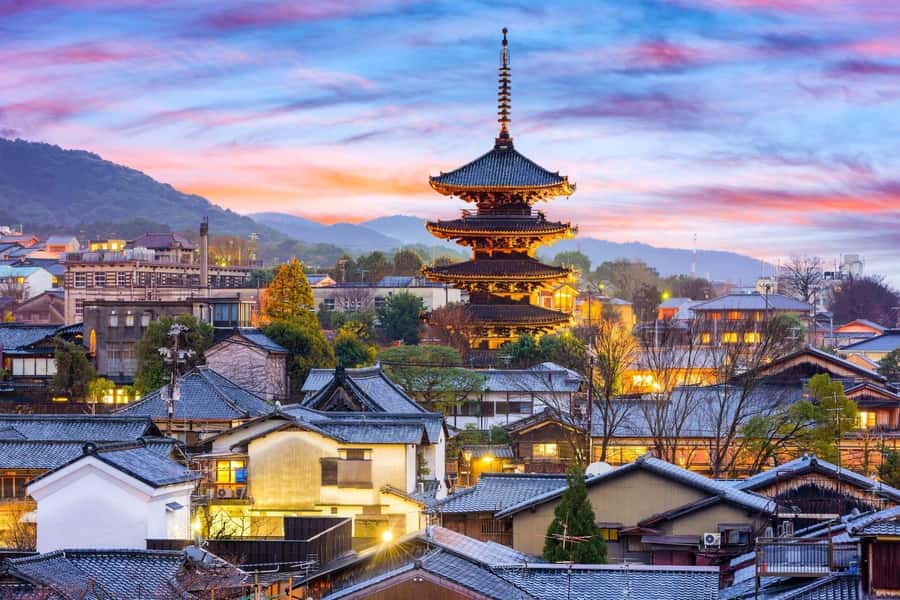 Kyoto:Private Tour/Luxury Vehicle with Guide & photographer - Why a private Kyoto day beats public transport