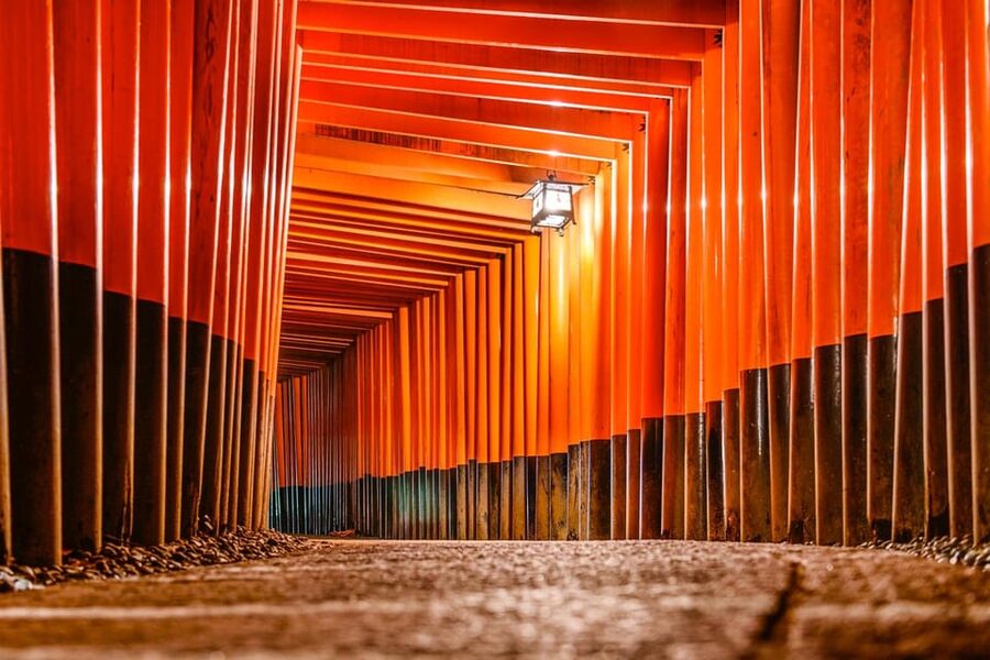 Kyoto: Private tour with Kyoto's licensed guide. Spanish - Getting started: Kyoto Station pickup and smooth transit