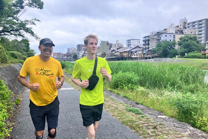 Kyoto Run & Walk Tour with Locals - Meet Soyo: the local-guide advantage in a tiny group
