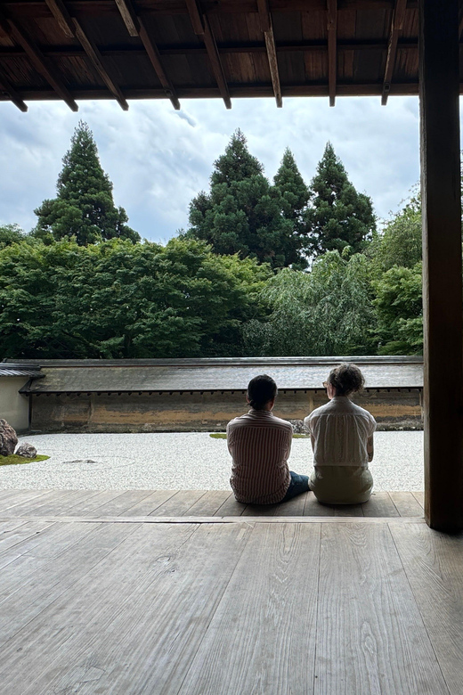 Kyoto: Ryōan-ji, Greatest Zen Garden Guided Tour in 90 Min. - The viewpoint stop: turning observation into understanding